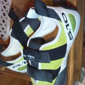 Climbing shoes